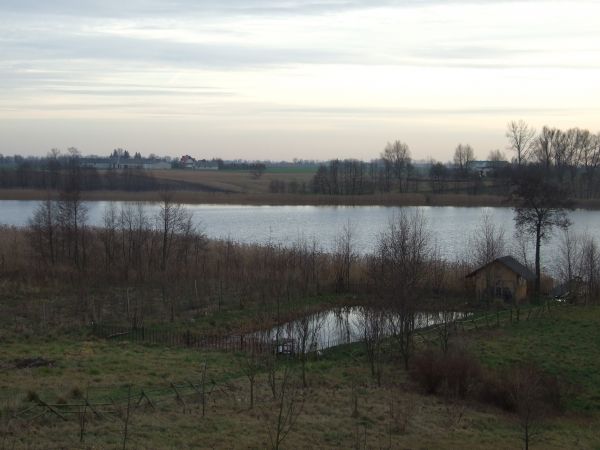 Sielskie widoki nad jeziorem Głęboczek