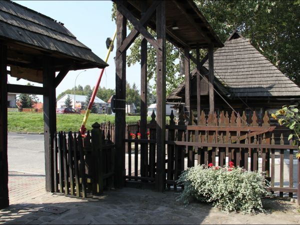 Skansen budownictwa ludowego.