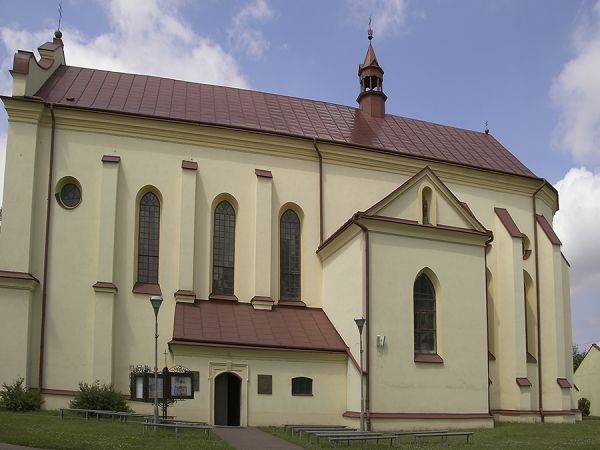 Leżajsk-Kościół parafialny pw. Świętej Trójcy i Wszystkich Świętych