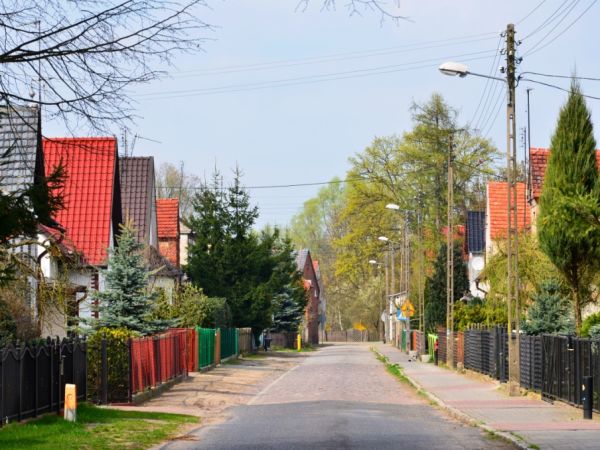 Są w Konotopie kolorowe uliczki, np. ta na zdjęciu.