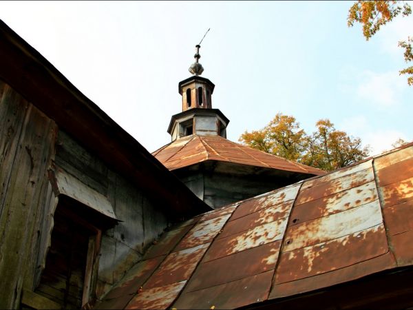 Cerkiew Pokrow Przeświętej Bogarodzicy w Miękiszu Starym. Zbudowana w latach 1803−1811. Wokół cerkwi groby rodziny Younga.