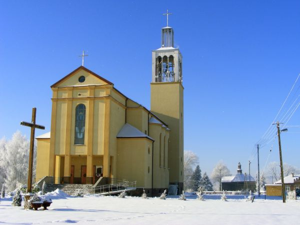 Wrocanka,kościoły zimą