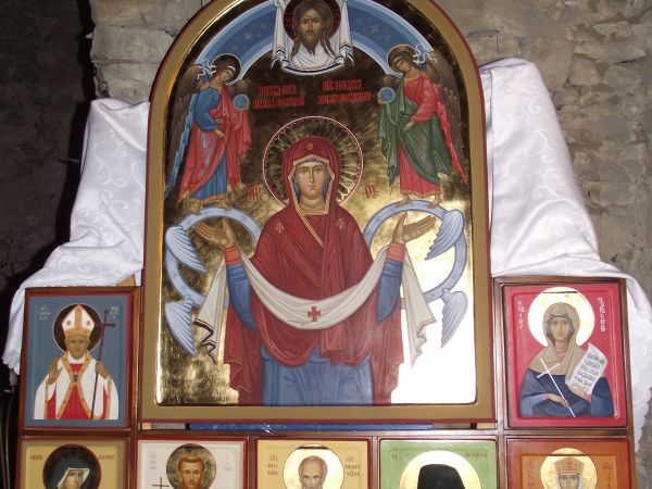 podczas mszy odpustowej  5.10.2014r. w cerkwi w Łopience dokonano  poświęcenia Ikony Pojednania z przekazaniem do cerkwi w Baligrodzie a msza z rekonsekracją ta