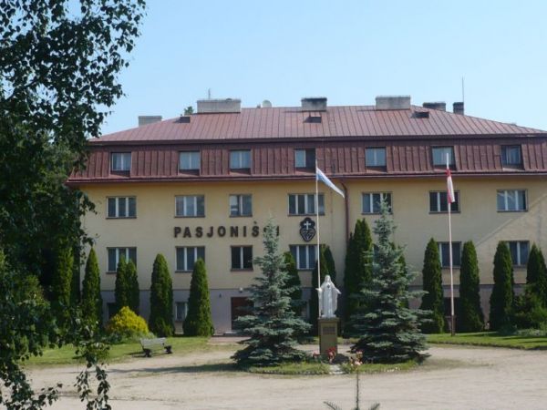 Budynek klasztoru Ojców Pasjonistów.