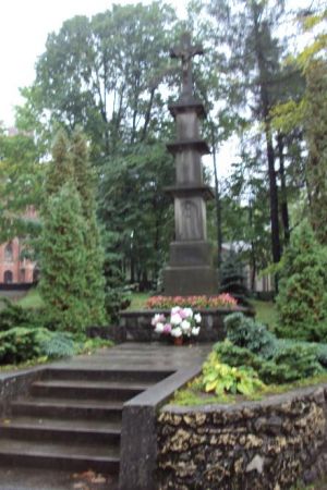 krzyż kamienny przy dróżkach kalwaryjskich - pewnie też z 1896r.