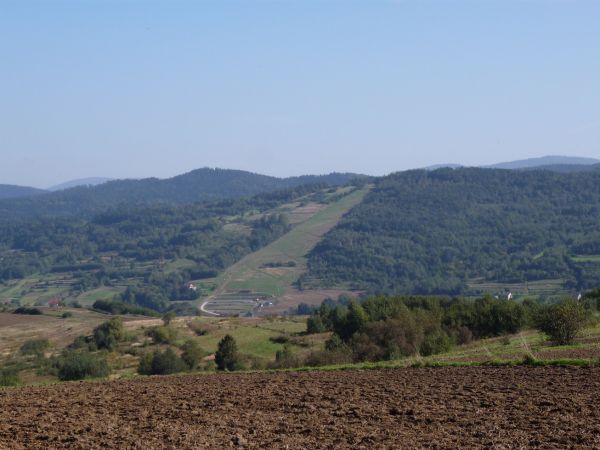 Harbutowice.Widok na Szklaną Górę.