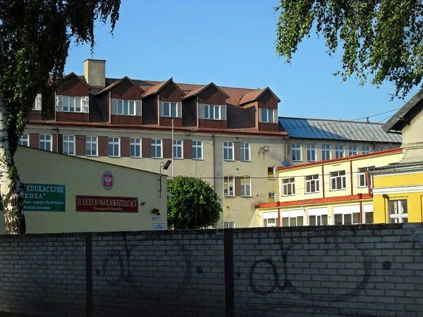 Teren byłego Technikum Skórzanego w Starogardzie. Obecnie Zespół Szkół Ponadpodstawowych