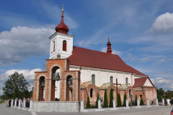 Kościół w rozbudowie