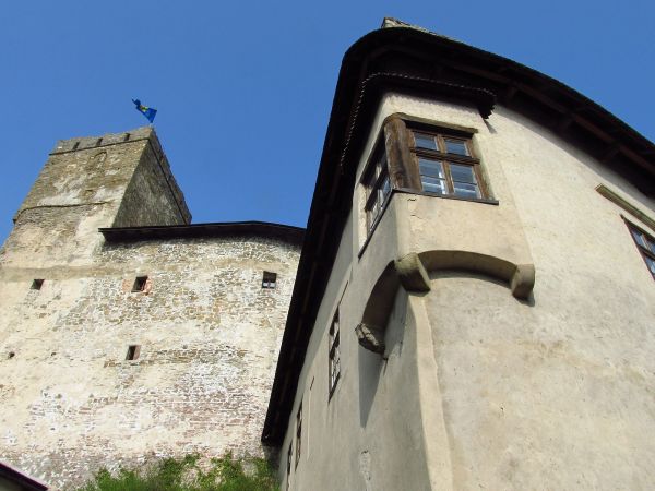 Niedzica Zamek nad jeziorem Czorsztyńskim