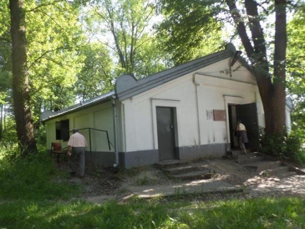 ohel  /z hebr. - namiot/ - grób cadyka Elimelecha, żył w latach 1717-1787.