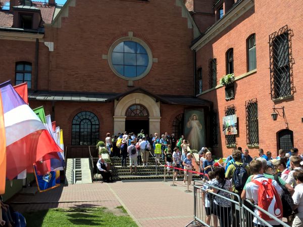 W środku smogowej zimy trochę piękna , ciepła  i powiewu Ducha Świętego z Łagiewnik ŚDM.