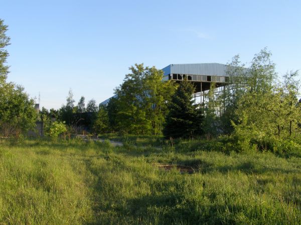 Zdewastowana fabryka domów ul. Północnej   fot.  19