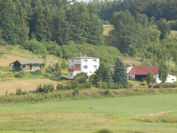 GABRYSIN - gos. agroturystyczne od strony południowej pomiędzy Przyrowiem  a Wygodą Łączyńską