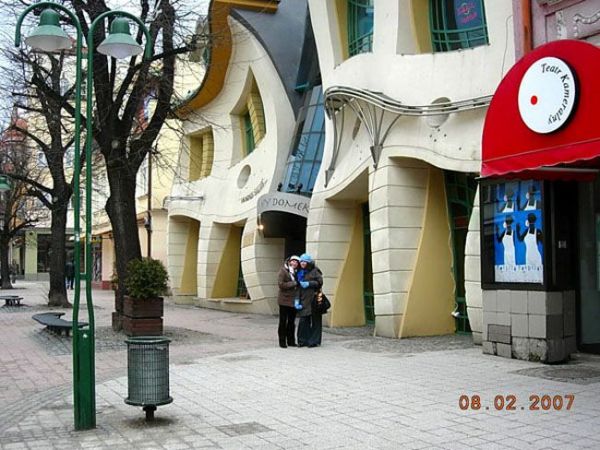Krzywy Domek