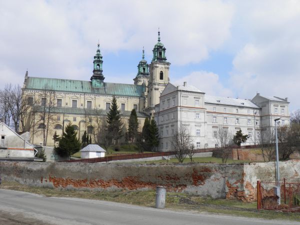 Klasztor oo. Dominikanów i Bazylika NMP.