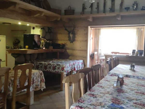 Ząb. Pensjonat Watra i okolice