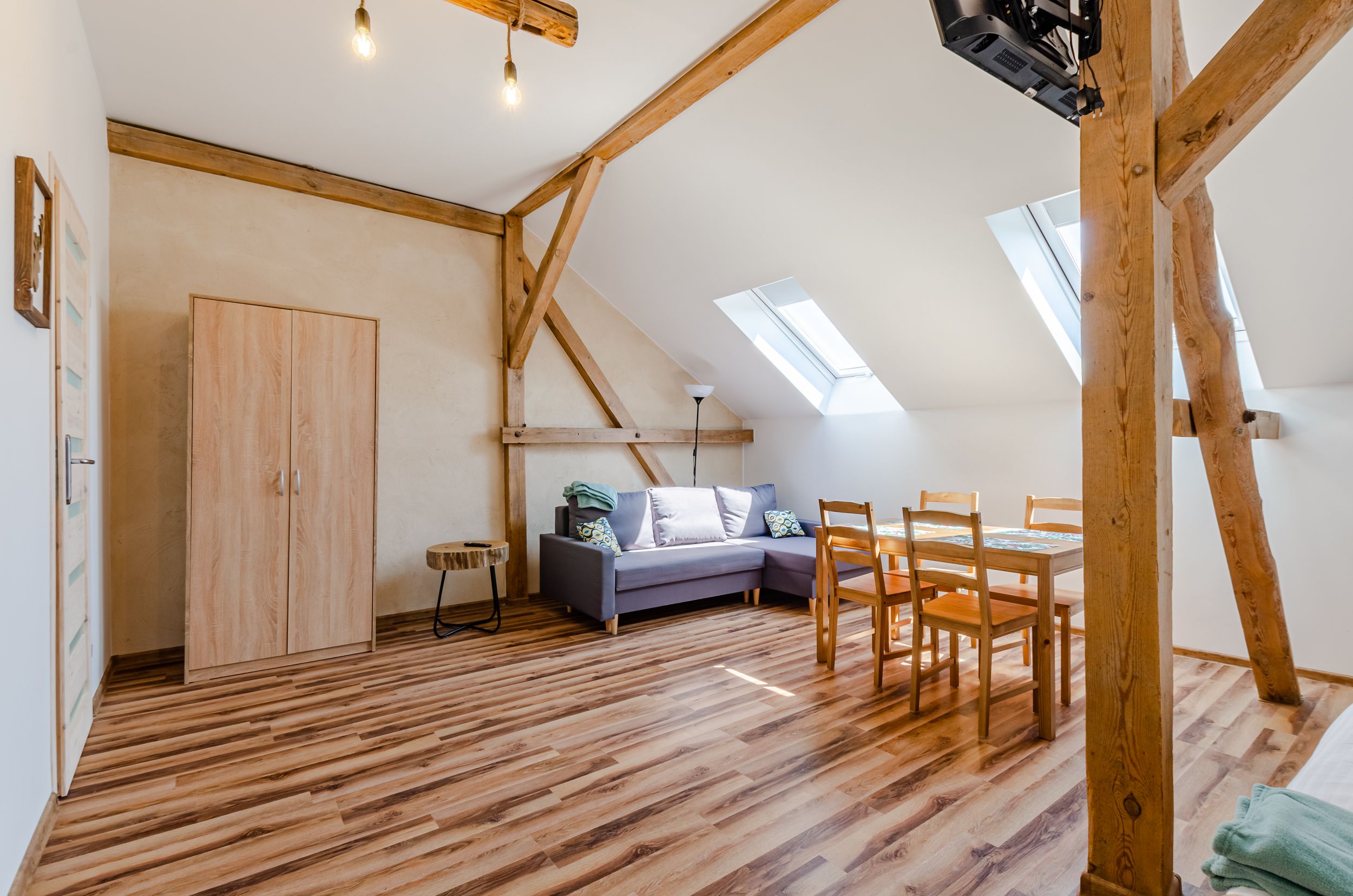  Apartamenty Żelazny Most i pole namiotowe