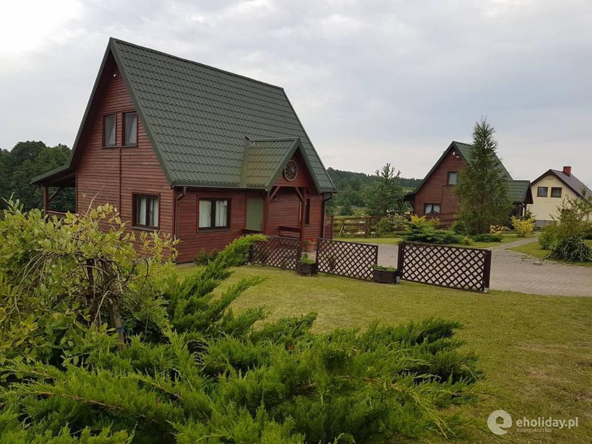 Dwa Domy Drewniane Nad Jeziorem Orzyskim