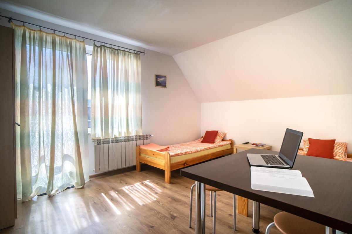 Ostoja Wypoczynku Dom, Pokoje Do Wynajęcia