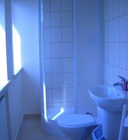 pokój 3 osobowy z łazienką