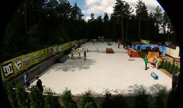 skate park & WoodCamp