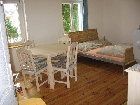 Jasne, drewniane meble