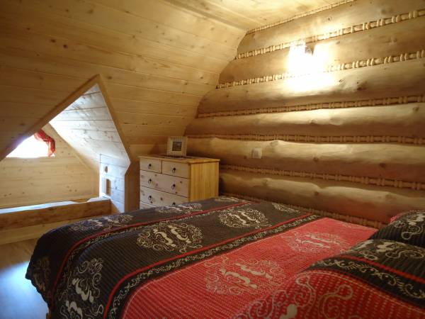 Domek 12 osobowy, sypialnia w w większym apartamencie