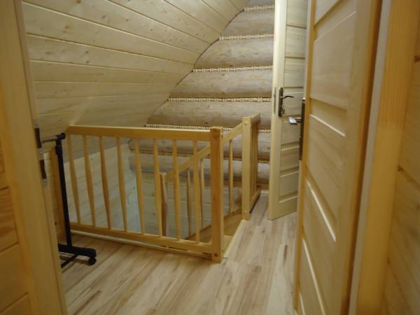 korytarz między sypialniami, duży apartament domek 12 os