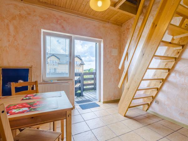 pokój dwupoziomowy/dół