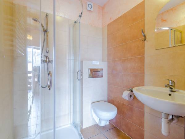 łazienka pokój 2 os i dwupoziomowy