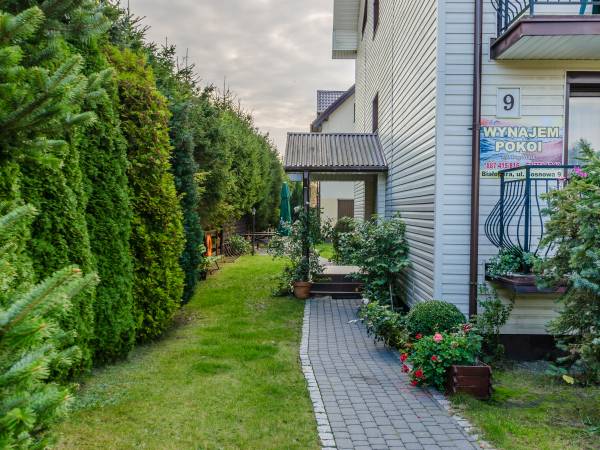 Pokoje Gościnne Przy Lesie