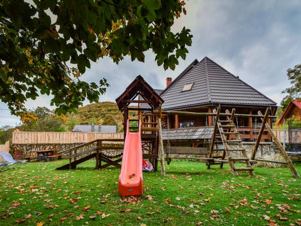 Pokoje Gościnne i Komfortowy Domek Siedlisko Moczarne