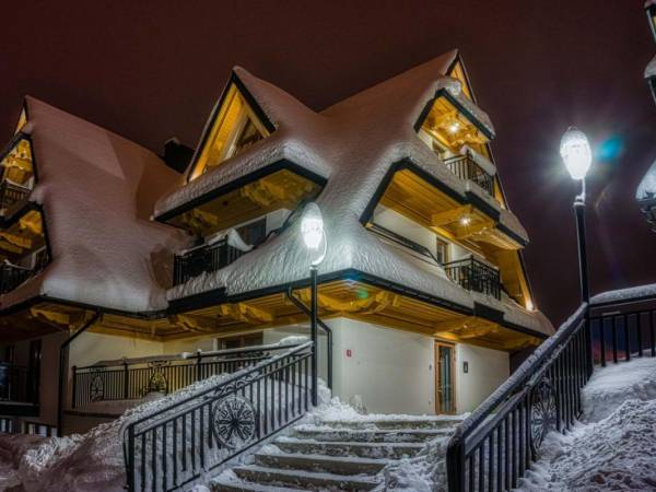 Budynek z zewnątrz zimą