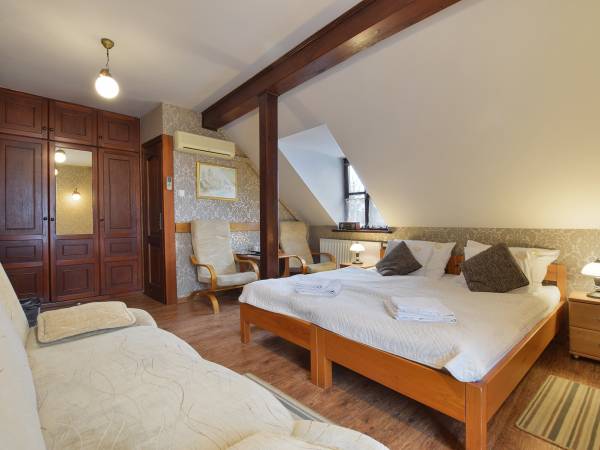 Pensjonat i Restauracja Pod Wietrzną Górą