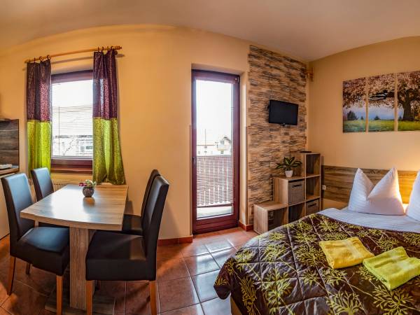 5 os apartament s balkonom: relax pokoj