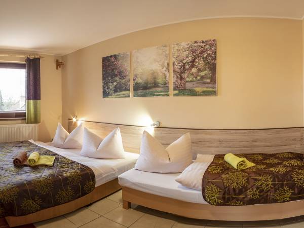 spialna s lazenkou: 5os apartament