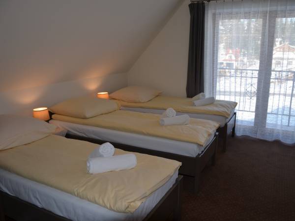 Pokój 3 - osobowy (pokój nr 1)