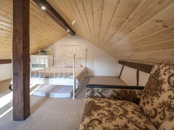 Zamenhofa pok. nr 2 poddasze