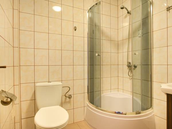 łazienka w pokoju 2 osobowym