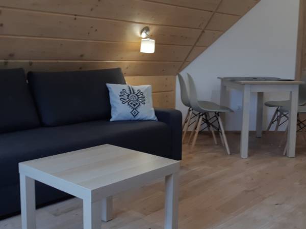 Apartament 2 pok. 4 os.