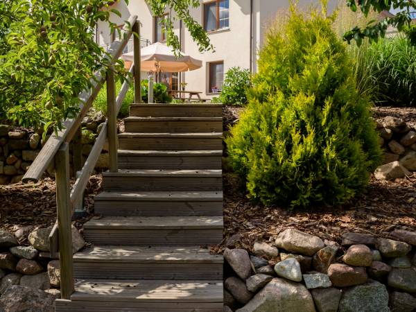 Pokoje i domki przy Leśniczówce