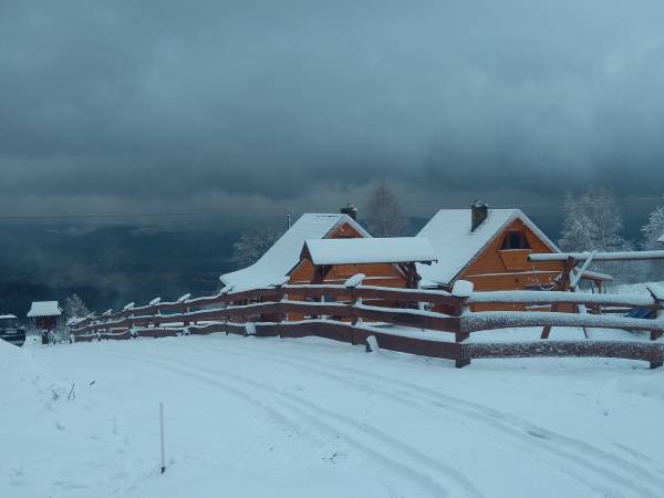 Domki Pod Biegunem, Wioska Smerfów oraz Wzgórze Gargamela