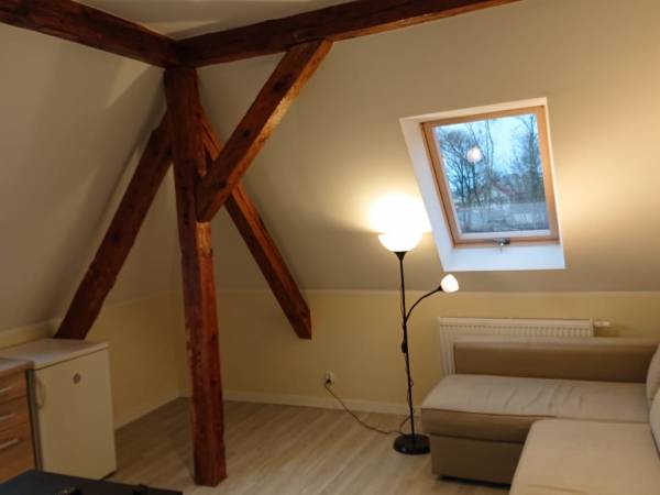 Salon w apart. na poddaszu