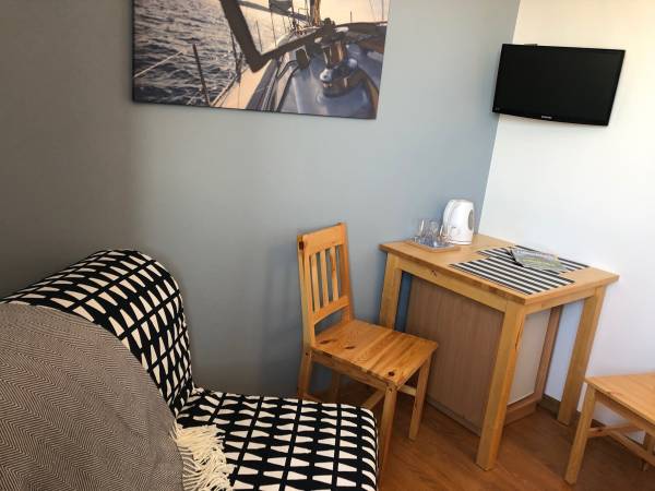 Pokój dwuosobowy z dodatkowym łóżkiem