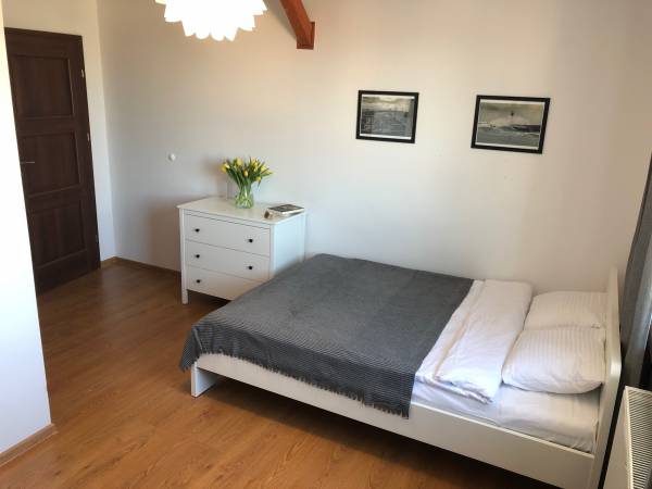 Pokój dwuosobowy z dodatkowym łóżkiem