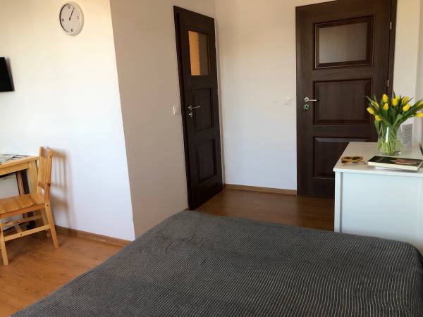 Pokój dwuosobowy z dodatkowym łóżkiem