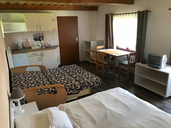 izba s rozkladacou pohovkou