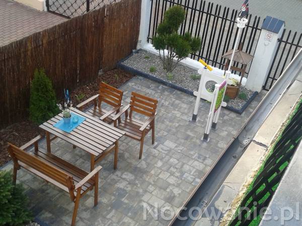 Miejsce do wypoczynku przed pokojem rodzinnym nr 5