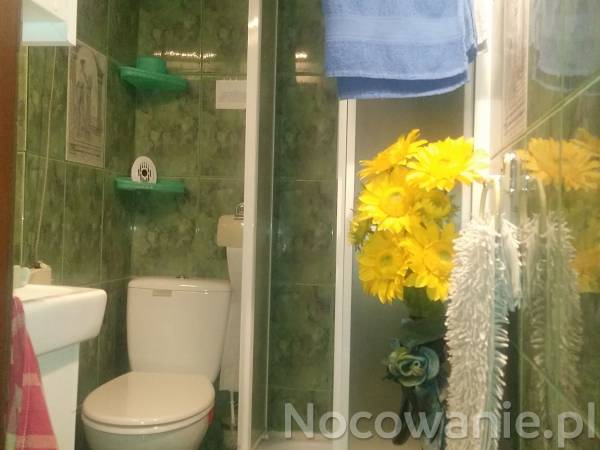 POKÓJ Z TARASEM - ŁAZIENKA