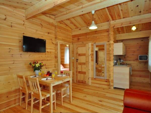 Stacja Lato - domki tylko dla rodzin z dziećmi